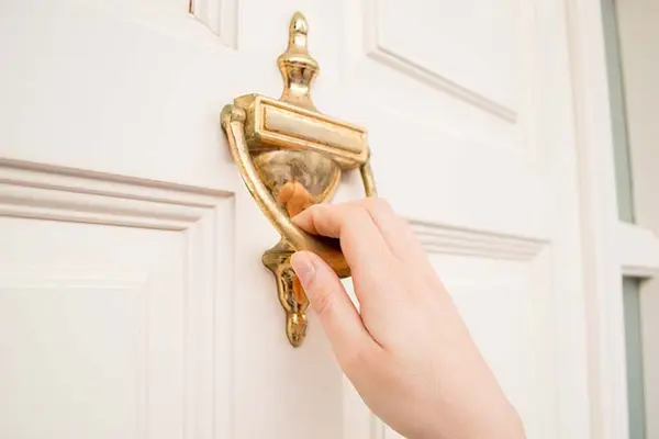 Knock, knock. Who's there? To. To who?