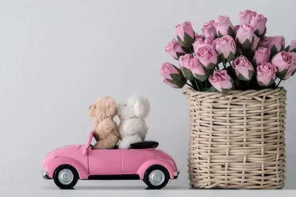 What's a doll's favorite car?