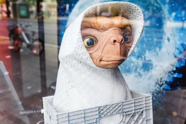 Why are ET's eyes so big?