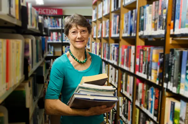 What does the librarian say when she has to leave?