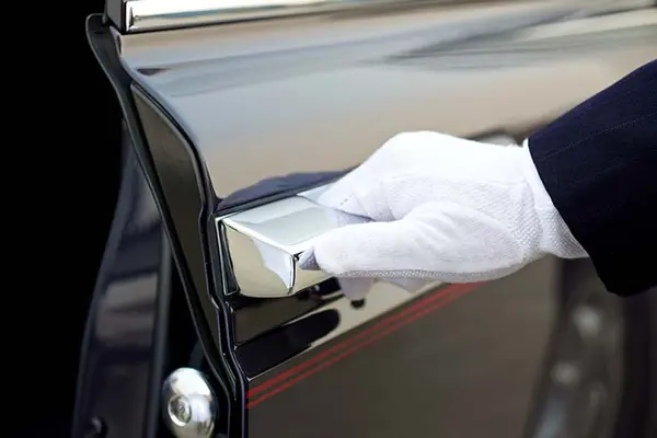 Which celebrity would make a great valet?