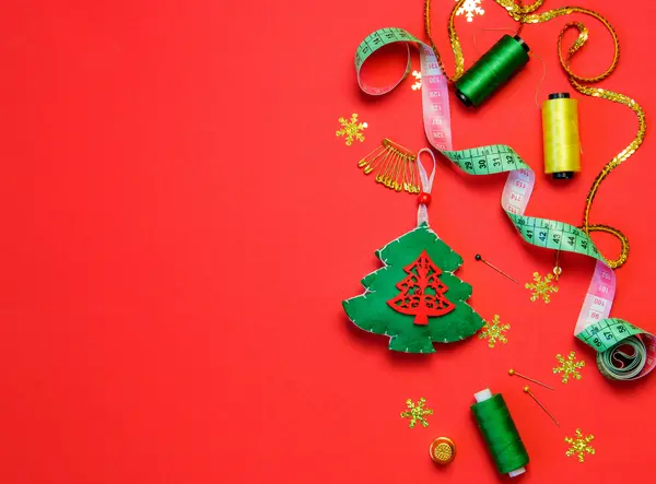 Why can't Christmas trees sew?